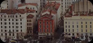 Façades d'immeubles dans le centre de Nantes