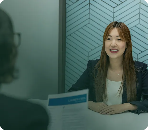 Jeune actif devant décrocher son premier emploi